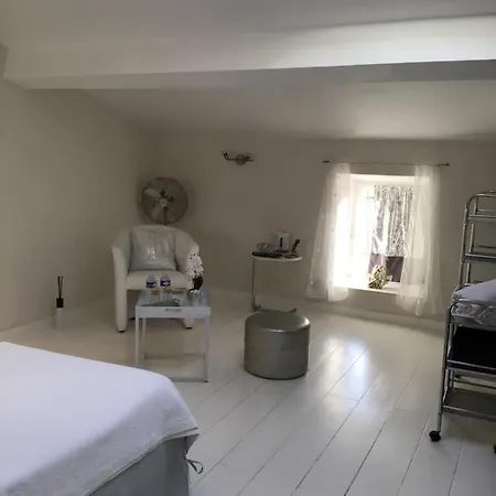 Bed & Breakfast Aux Anges Gardiens Carcassonne