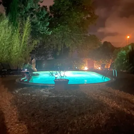 Aux Anges Gardiens Frühstückspension Carcassonne