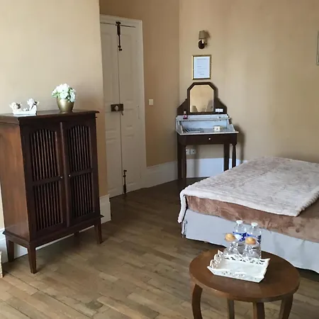 Aux Anges Gardiens Bed & Breakfast