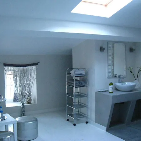 Bed & Breakfast Aux Anges Gardiens 4*